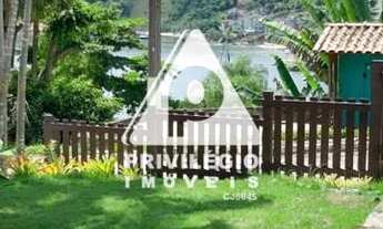 Imagem 6: Excepcional casa em condomínio luxuoso. Entrar e morar. Reformada e mobiliada recentemente