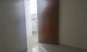 Imagem: Aluga-se casa com cozinha, sala, quarto