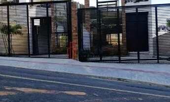 Imagem 2: Aluga-se anual lindíssimo sobrado em Balneário Camboriú/SC