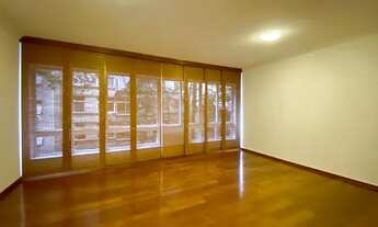 Imagem 3: Apartamento para venda com vista para rua arborizada e tranquila, próximo a praia de Ipane