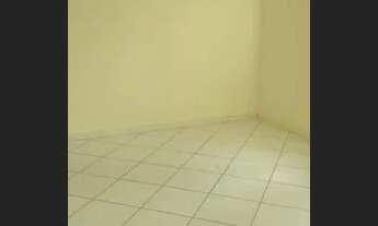 Imagem 3: Alugo Excelente Casa 3/4 c suíte; 1° Andar; Com vaga de garagem; Próximo a Faculdade Fan