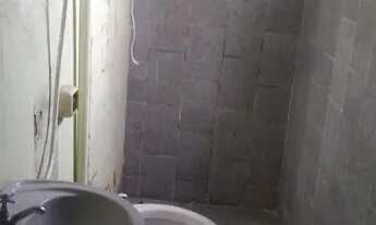 Imagem 5: 1 quarto sala cozinha banheiro e área de serviço 850 reais incluso a água