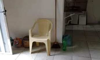 Imagem 1: Kitnet Casa com 1 banheiro