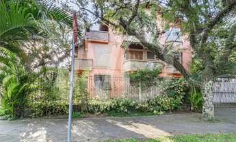 Imagem 2: Casa com 3 dormitórios, com uma suíte master na Av Guaíba no Bairro Ipanema