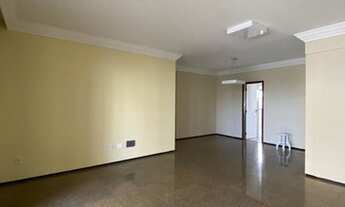 Imagem 2: Apartamento com dois quartos e uma suíte no<br>Renascença