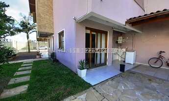 Imagem 6: Casa de Esquina para venda possui 258 metros quadrados com 3 quartos em Hípica - Porto Ale