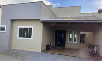 Imagem 3: Casa térrea com área!