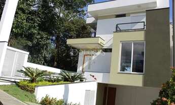 Imagem 2: ARUÃ 3 SUÍTES, PISCINA E FUNDO PARA RESERVA