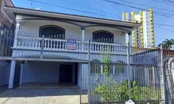 Imagem 2: Sobrado para venda possui 387 metros quadrados com 4 quartos em Setor Oeste - Goiânia - GO