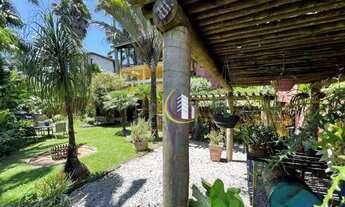 Imagem 6: Linda casa em estilo rústico, extremamente charmosa e de muito bom gosto, com localização