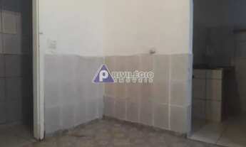 Imagem 3: Excelente terreno com três casas, disponível para venda na Privilégio Imóveis