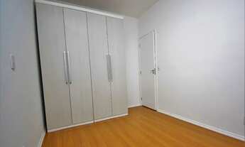 Imagem 4: 2 dormitórios, 1 vaga, prédio com piscina e academia