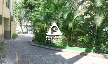 Imagem 3: Privilegio Imóveis vende super raridade, casa em condomínio fechado no coração de Copacaba