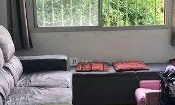 Imagem 2: Apartamento com 2 dormitórios, sala ampla para 2 ambientes, 1 banheiro, 1 vaga de garagem