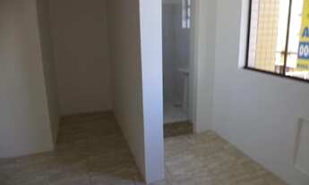 Imagem 5: Sala no Bairro Floresta com 34 m² com banheiro. Infraestrutura condomínio: interfone. Infr