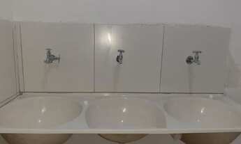 Imagem 4: Aluga se kitnet pequena quarto cozinha e banheiro na boca do Rio frente de rua