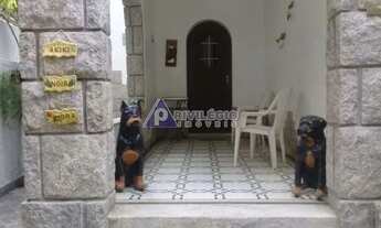 Imagem 2: Casa de rua à venda, 5 quartos, 2 suítes, 5 vagas, Copacabana - RIO DE JANEIRO/RJ