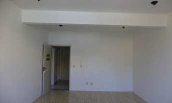 Imagem 7: Sala no Bairro Floresta com 34 m² com banheiro. Infraestrutura condomínio: interfone. Infr