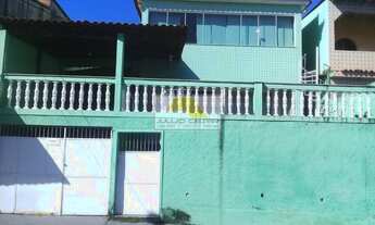 Imagem: Duas casas no mesmo terreno com piscina