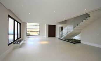 Imagem 2: Casa de 465 metros quadrados no bairro Tamboré com 4 quartos