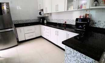 Imagem 3: Casa para venda com 130 metros quadrados com 4 quartos em Marapé - Santos - SP