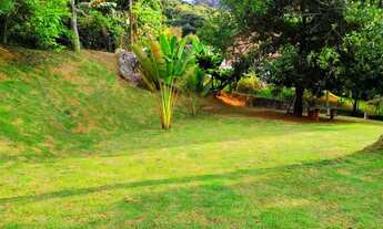 Imagem 2: Excelente sobrado integrado com a natureza com 3 dormitórios sendo 1 suíte, espaço gourmet