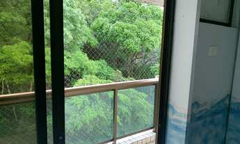 Imagem: Imóvel com vista para o verde indevassavel