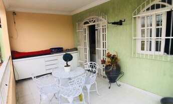 Imagem 4: Sobrado para venda possui 400 metros quadrados com 5 quartos em Hélio Ferraz - Serra - ES