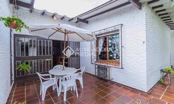 Imagem 2: PORTO ALEGRE - Casa Padrão - Chácara das Pedras