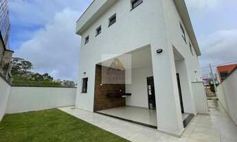 Imagem 2: Casa de condomínio para venda possui 229 metros quadrados com 3 quartos