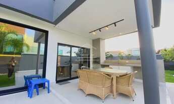 Imagem 4: Casa Duplex no Condomínio Alphaville 289m² Sauna 04 Quartos TR135964_MKT_02