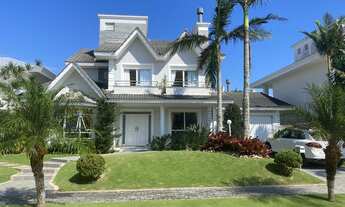 Imagem 3: Casa para aluguel e venda possui 400 metros quadrados com 4 quartos..