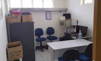 Imagem 7: Casa Comercial para aluguel tem 140 m2 com 05 salas no Bairro Saraiva - Uberlândia - MG