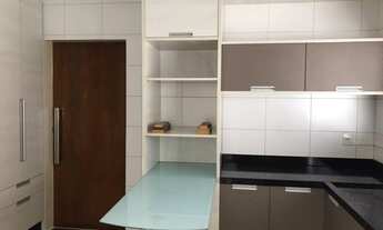 Imagem 5: Casa de condomínio para aluguel possui 220 metros quadrados com 3 quartos