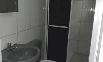 Imagem 5: Casa com 01 dormitório, cozinha azulejada, sala, banheiro e área de serviço. Fácil acesso