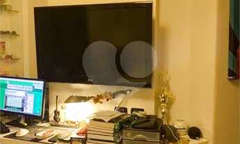 Imagem 5: Lindo apartamento no Campo Belo suite master, banheiro repleto de armários,2 suites