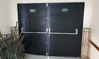 Imagem 7: Ponto comercial/Loja/Box para aluguel e venda possui 740 metros quadrados