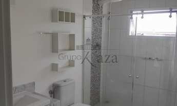 Imagem 3: Sobrado 3 suítes, ar condicionado, varanda, piscina, 4 vagas e excelente localização