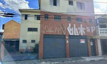 Imagem 2: Prédio comercial no térreo com apartamentos no 1° e 2° andar, a venda na Vila Ponte Rasa