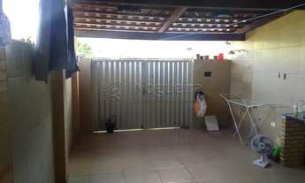 Imagem 2: Casa em pau amarelo