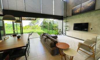 Imagem 1: Casa Urbanova - Condomínio Alphaville II - 3 Dormitórios - 450m²