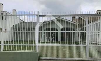 Imagem 3: Casa para aluguel possui 140 metros quadrados com 4 quartos em Morrinhos - Garopaba - SC