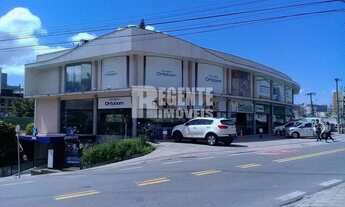 Imagem: Loja comercial de esquina com grande visibilidade