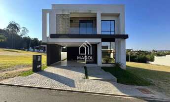 Imagem: Sobrado à Venda com 3 Suítes, 4 banheiros