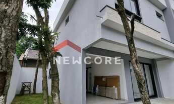 Imagem 2: Sobrado em Rua Ametista - Mariscal - Bombinhas/SC