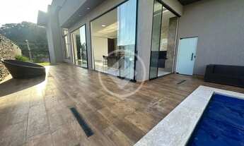 Imagem 7: Casa térrea frente para a mata, 4 suítes com armários e piscina aquecida no Condomínio do