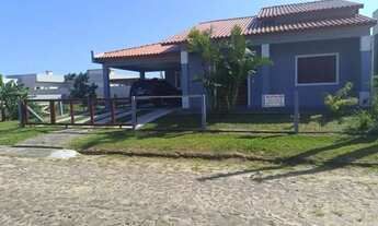 Imagem: Casas na Praia de Bella Torres SC