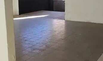 Imagem 2: Casa com 5 suítes, possui 5 vgs cobertas, área gourmet e depósito Valentina Miranda - Mac