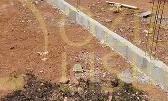 Imagem: LOTE 450m² COM 08m DE FRENTE MURADO COM