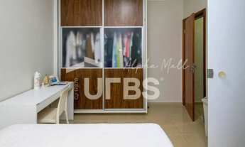 Imagem 7: Imóvel para venda possui 252 metros quadrados com 3 quartos